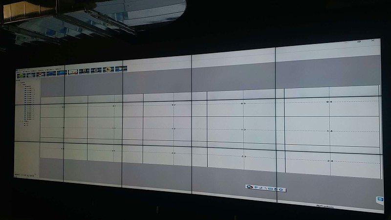 大連小窯灣國(guó)際商務(wù)綜合管廊46寸液晶拼接屏3X5拼接